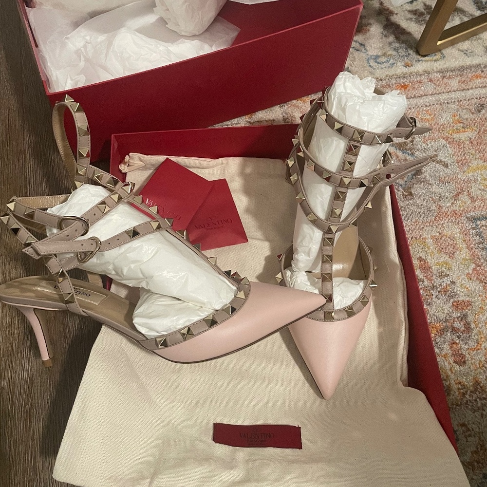 Authentic Valentino rockstud 65mm heels